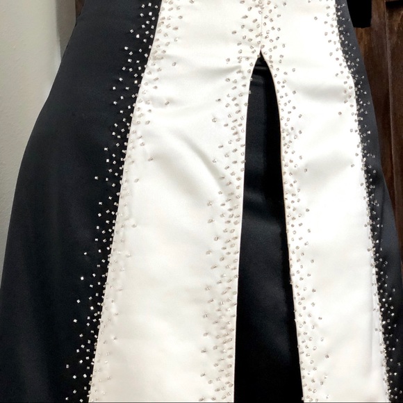 Niki by Niki Livas, Two-Tone, A-line Gown - Picture 3 of 9